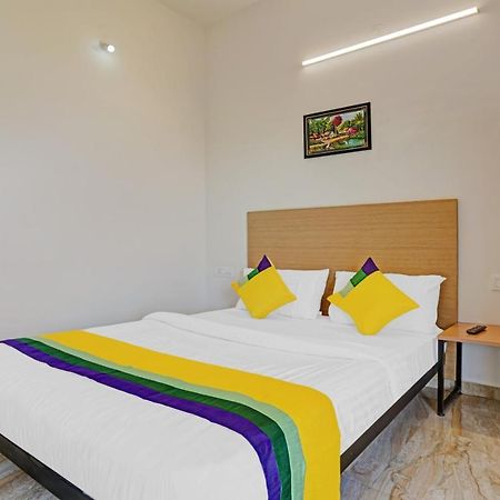 Itsy Hotels Flowers Park Нашик Екстер'єр фото