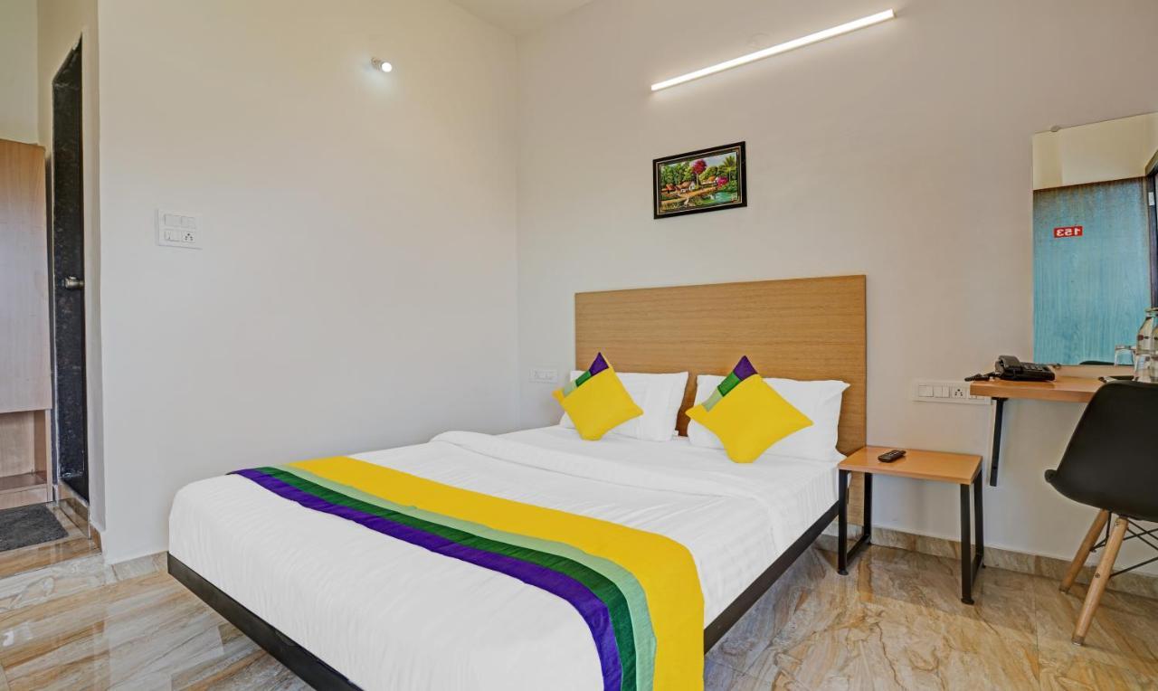 Itsy Hotels Flowers Park Нашик Екстер'єр фото