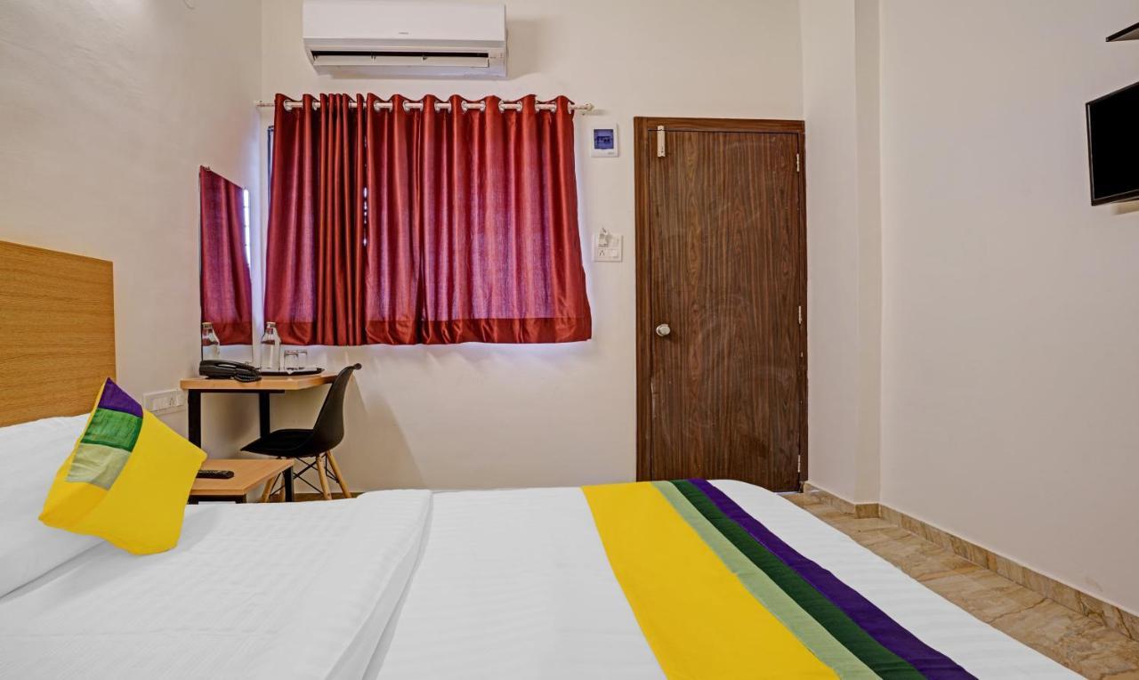 Itsy Hotels Flowers Park Нашик Екстер'єр фото