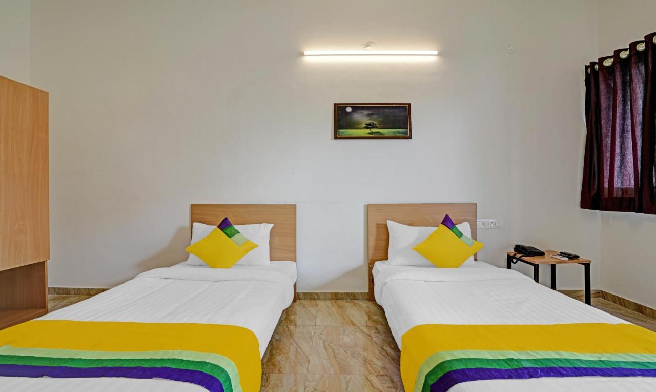 Itsy Hotels Flowers Park Нашик Екстер'єр фото