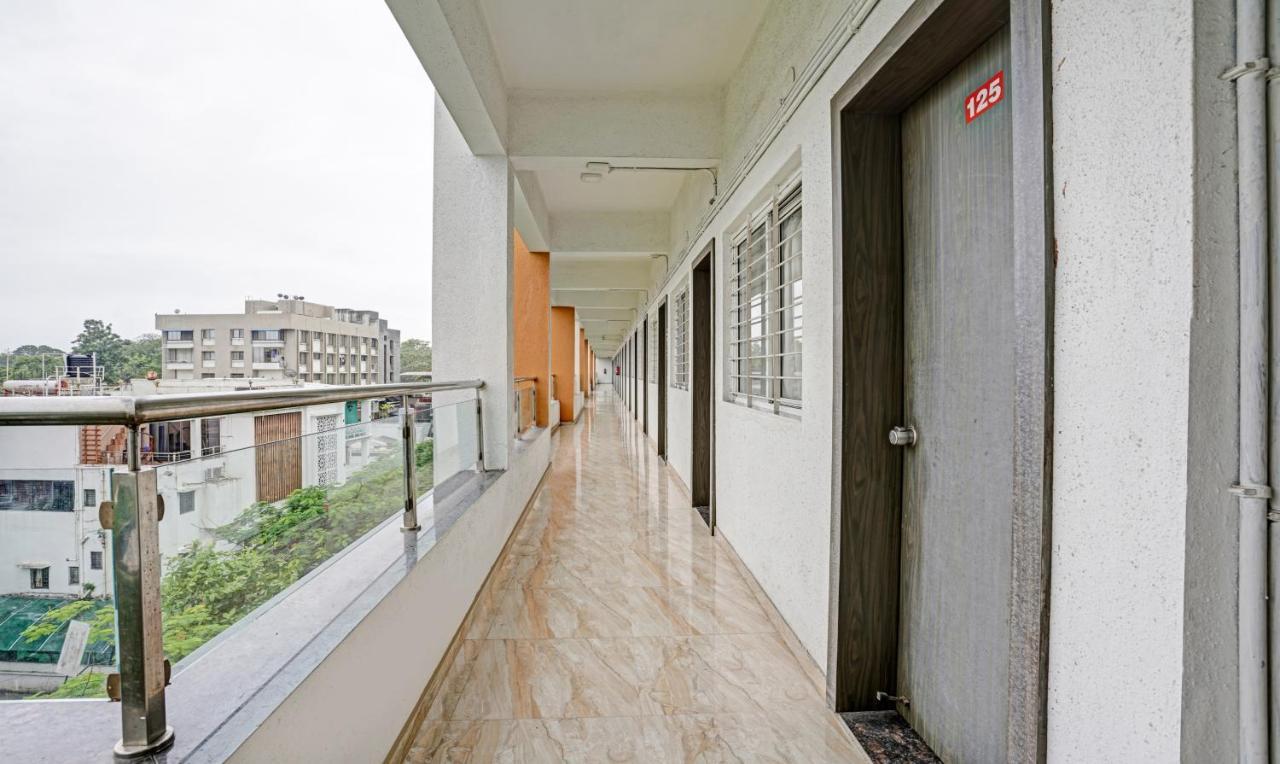 Itsy Hotels Flowers Park Нашик Екстер'єр фото