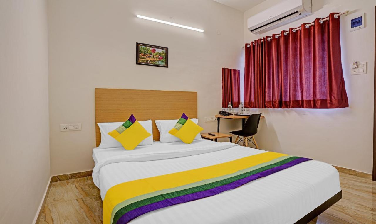 Itsy Hotels Flowers Park Нашик Екстер'єр фото