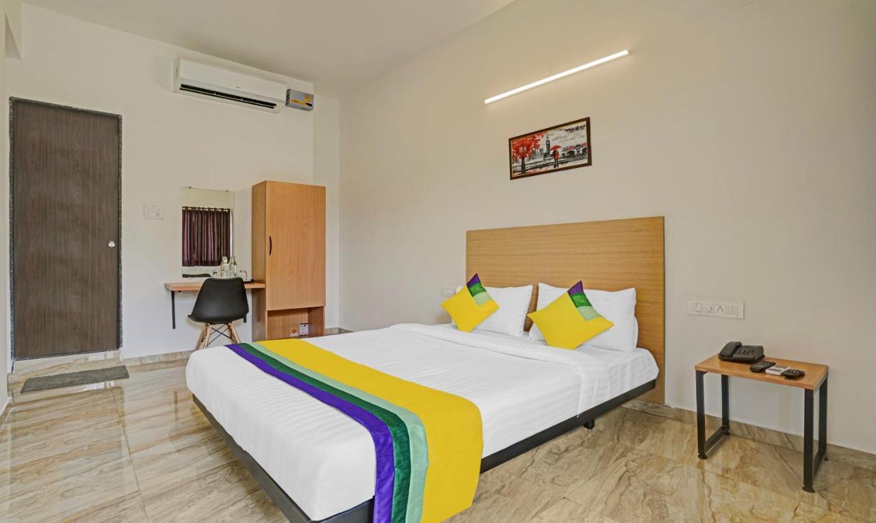 Itsy Hotels Flowers Park Нашик Екстер'єр фото