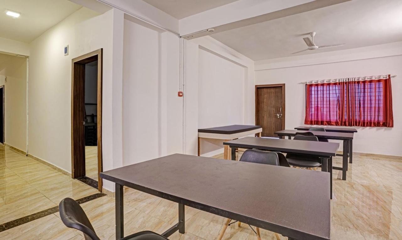 Itsy Hotels Flowers Park Нашик Екстер'єр фото
